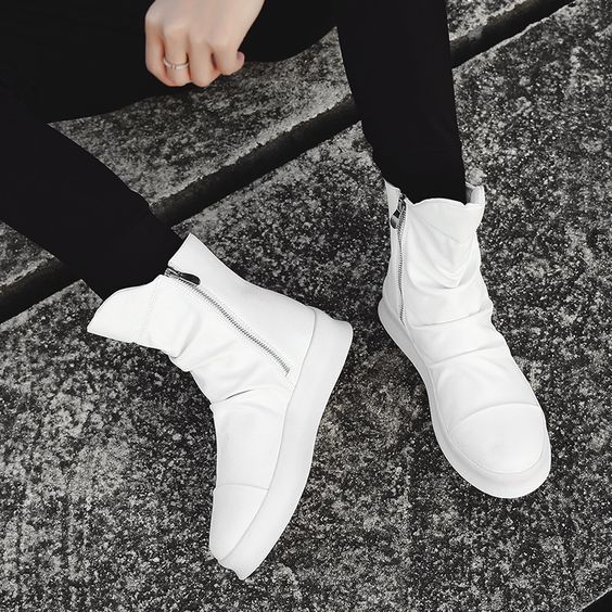 Ready Stock】 Men's White Sneakers School Casual Shoes men's martin boots  white men's boots new high-top men's shoes small white boots GFLE